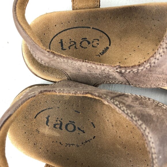 Taos Womens Size 7 Brown The Show Lightweight Leather Hook & Loop Casual Sandals - Picture 12 of 14